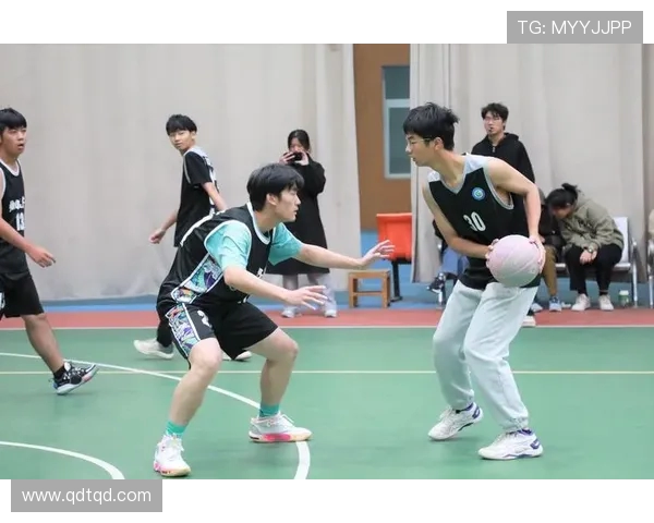 篮球点燃青春梦想凝聚团队力量谱写赛场激情篇章