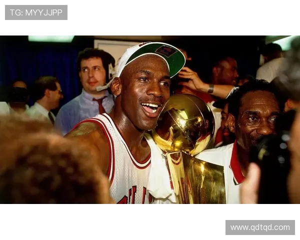 芝加哥公牛队历史回顾与未来展望：传奇球员与战术演变解析