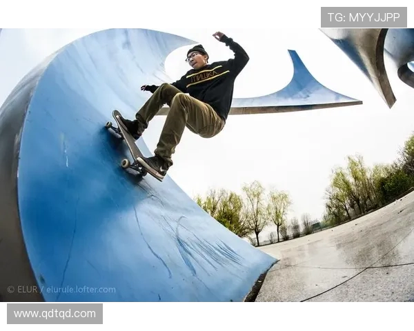 南京与武汉极限运动队赛后复盘探讨力量对决的精彩瞬间与战术分析