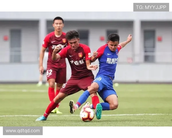 重庆篮球队在精英赛中以58分稳居积分榜首位，展现强劲实力